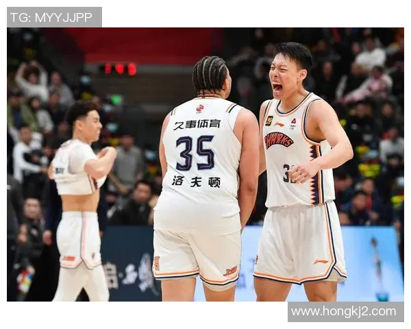 深入分析上海篮球队的技术特点与战术运用探讨 深入分析上海篮球队的技术特点与战术运用探讨