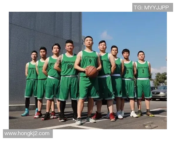 深圳篮球队在杯赛中的灵活性展现与战术调整分析 深圳篮球队在杯赛中的灵活性展现与战术调整分析