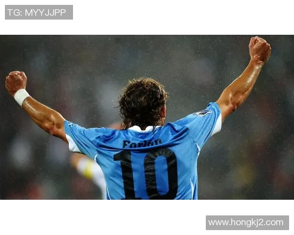 意大利现役足球明星壁纸精选展示让你感受足球魅力与激情 意大利现役足球明星壁纸精选展示让你感受足球魅力与激情